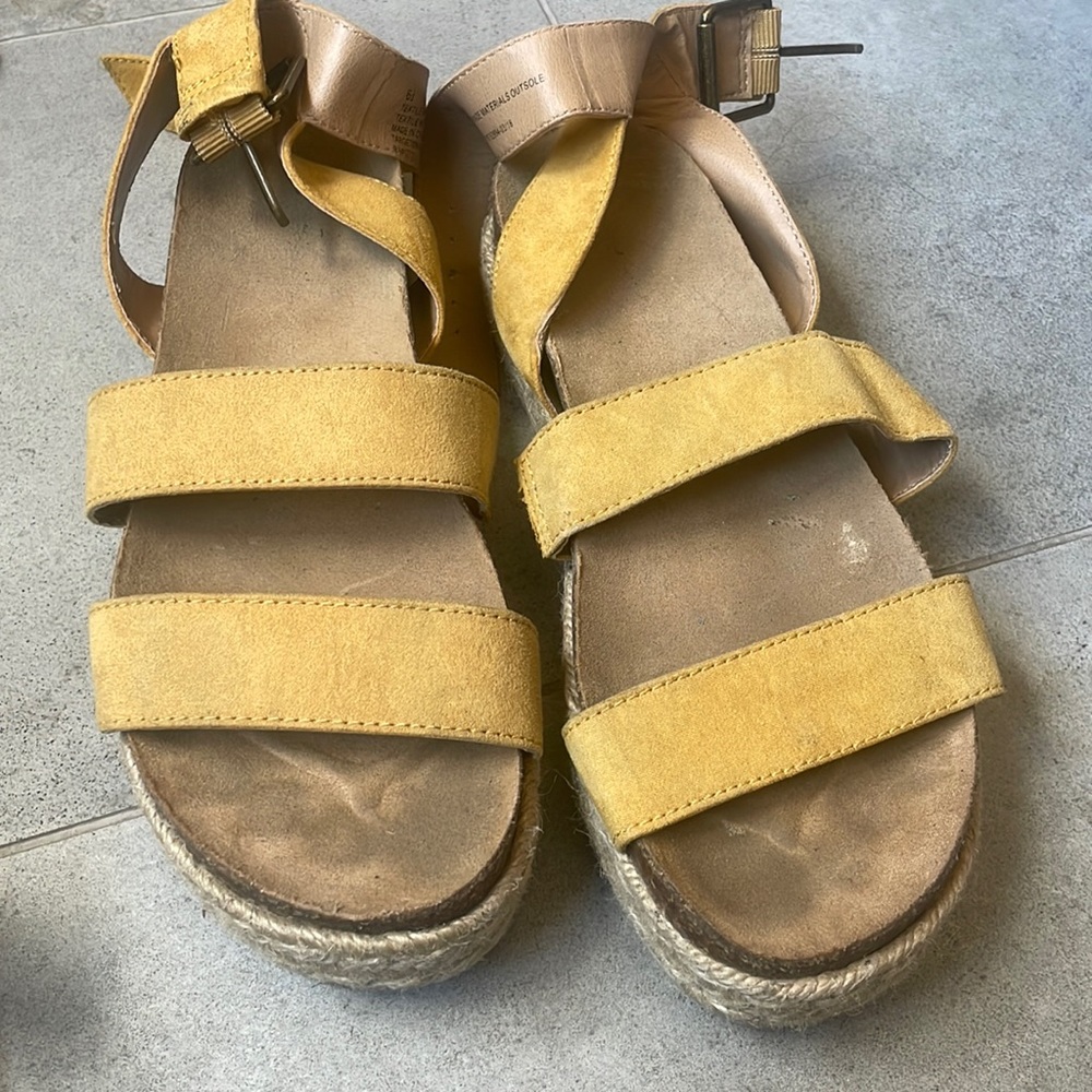 Espadrille sandals